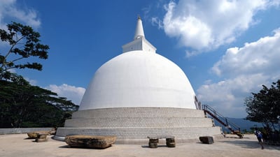 sadagiri maha seya Stupa