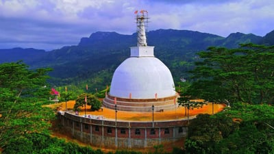 sadagiri maha seya Stupa