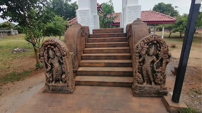 Somawathiya Stupa