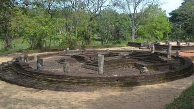 Somawathiya Stupa