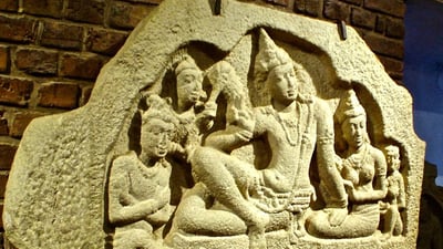 Royal Family Carving