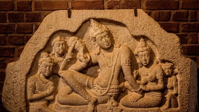 Royal Family Carving