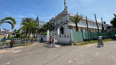 Al Abra Mosque