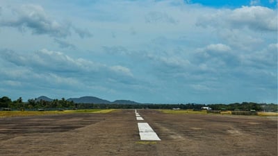 Hingurakgoda Airport