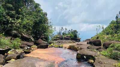 Handapan Ella Falls