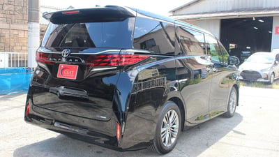 Toyota Alphard GR II