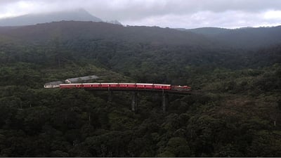 Perakumpura Railway Station