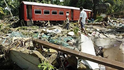 2004 Indian Ocean tsunami Peraliya rail disaster