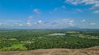 Pidurangala Guided Tour with Entrance Tickets
