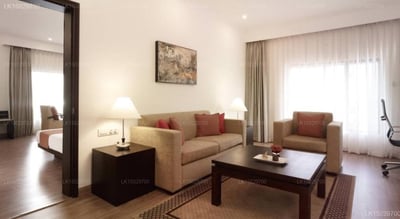 Gateway Airport Garden Hotel