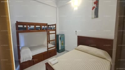 Ceylon Lodge - Airport Transit Hotel & Hostel