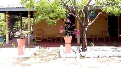 Taniya Hotel