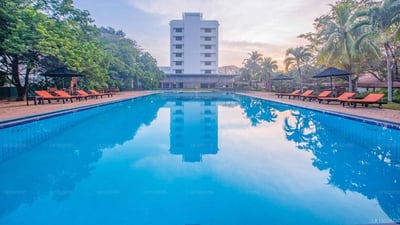 Gateway Airport Garden Hotel