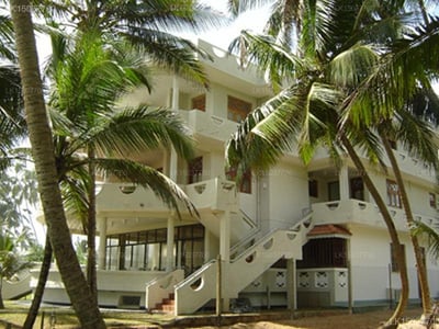 Oasey Beach Hotel