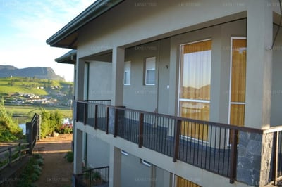 Lake View Comfort Bungalow