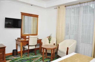 Araliya Green Hills Hotel