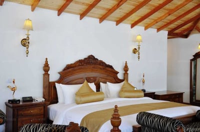 Araliya Green Hills Hotel