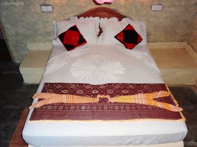 Ilanthiadiya Beach Hotel