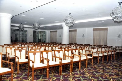 Araliya Green Hills Hotel