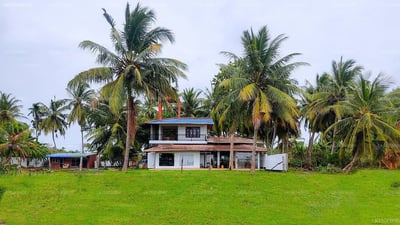 Sunshine Lake View Cottage