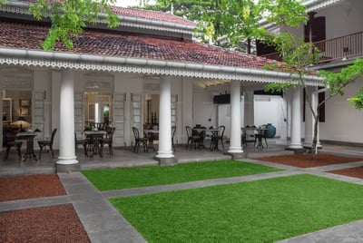 Maniumpathy Hotel