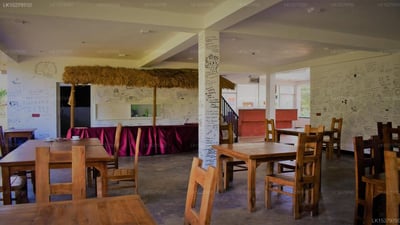Green Hut Hotel And Restaurant