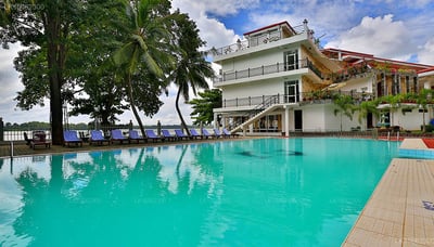 Centauria Lake Resort