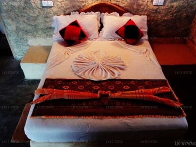 Ilanthiadiya Beach Hotel