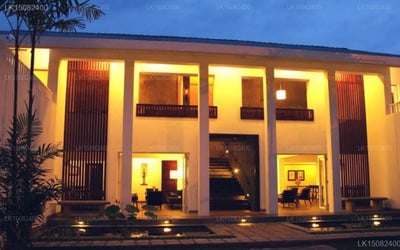 Taru Villas - Lake Lodge