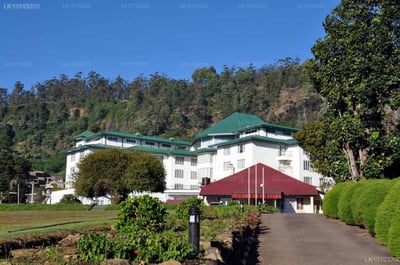 Araliya Green Hills Hotel