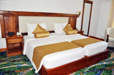 Araliya Green Hills Hotel