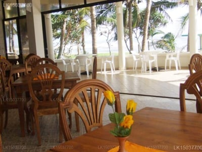 Oasey Beach Hotel