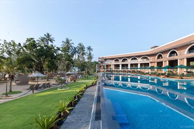 Araliya Beach Resort and Spa