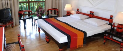 Hotel Hill Top