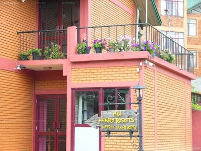 HW Holiday Resort