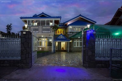 Camellia Lake Resort