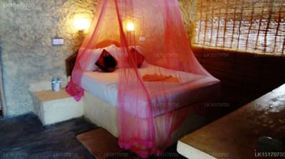 Ilanthiadiya Beach Hotel