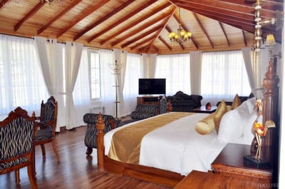 Araliya Green Hills Hotel