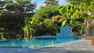 Green Hut Hotel And Restaurant
