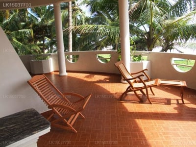 Oasey Beach Hotel
