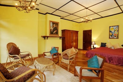 Taprospa Westward-Ho Villa