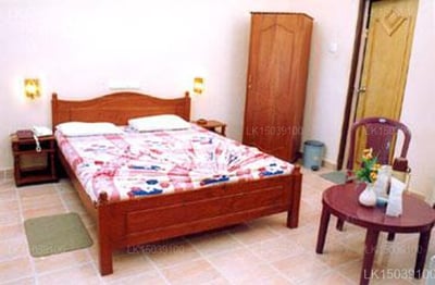 Field View Holiday Resort Hotel