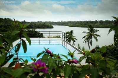 Kadolana Eco Village
