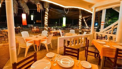 International Beach Hotel & Restaurant