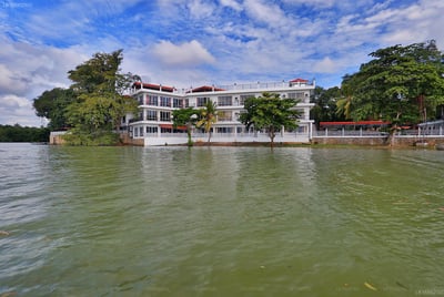 Centauria Lake Resort