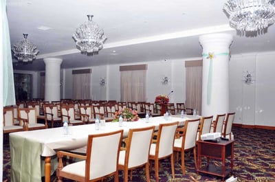Araliya Green Hills Hotel