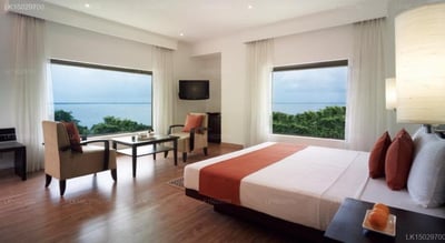 Gateway Airport Garden Hotel