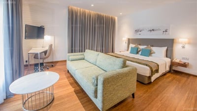 Gateway Airport Garden Hotel