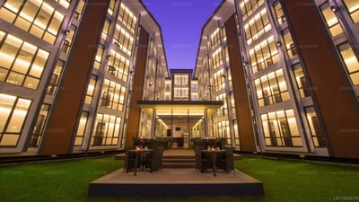 Gateway Airport Garden Hotel