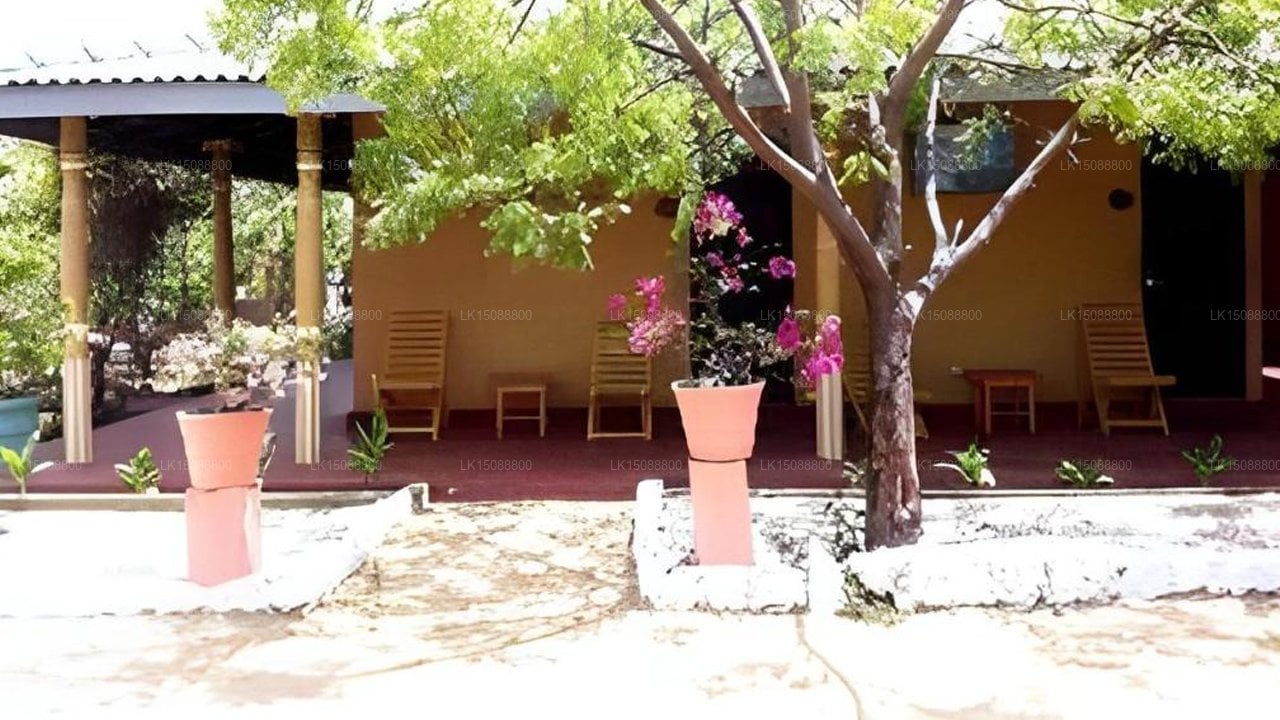 Taniya Hotel